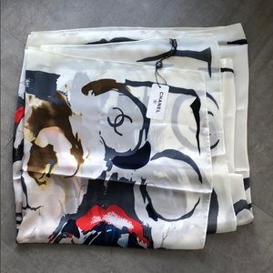 Chanel scarf with tags